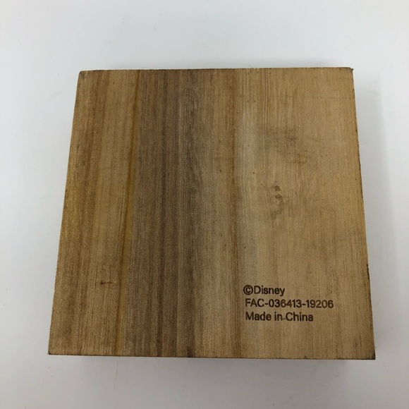 Disney World Passholder Minnie Wooden Coaster Set - Picture 4 of 11